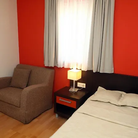 Garbin 711 Marina Apartment *