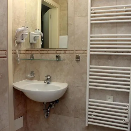 Garbin 711 Marina Apartment *