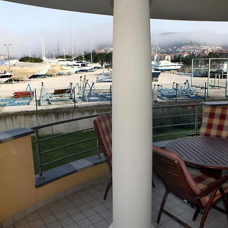Garbin 711 Marina Apartment *