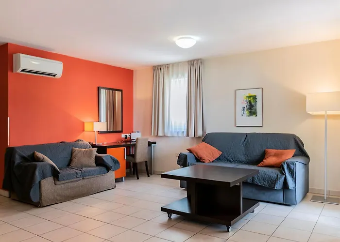 Dvosobni Komfort Apartma Garbin 711 - Two Bedroom Comfort Garbin 711 *